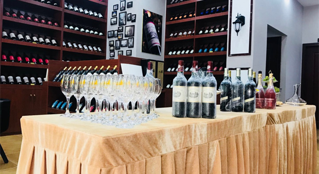 開(kāi)家紅酒加盟店要注意哪些 開(kāi)家紅酒加盟店要注意哪些