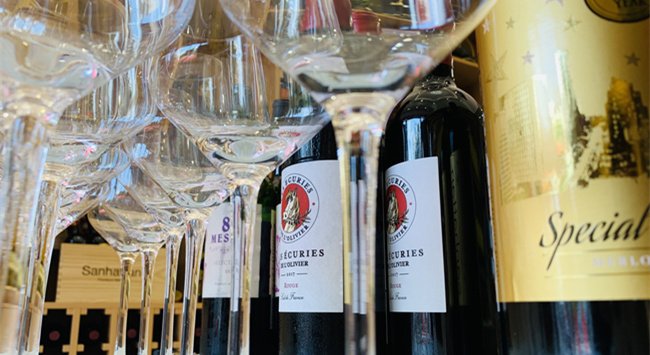 開(kāi)個(gè)紅酒代理加盟店賺錢(qián)嗎